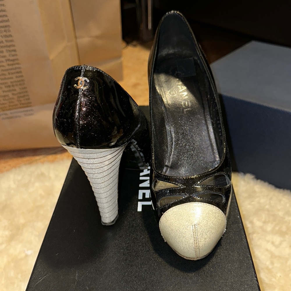 Chanel Vintage Shoes Size 38